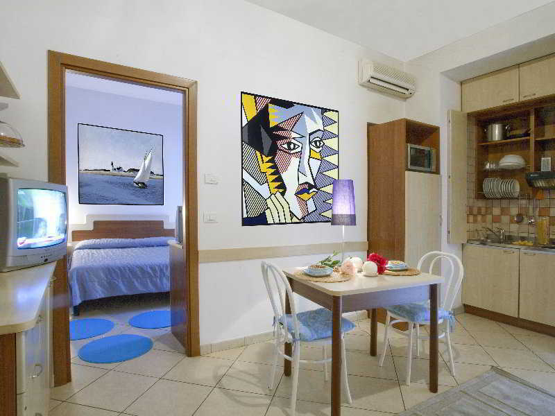 Residence Mediterraneo Rimini Bagian luar foto