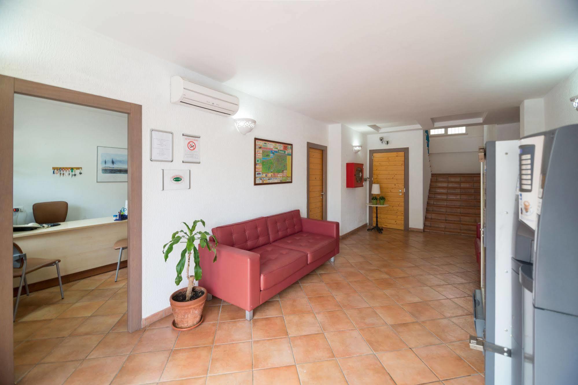 Residence Mediterraneo Rimini Bagian luar foto